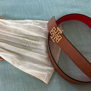 Tory Burch medium reversible belt. Tan/ red